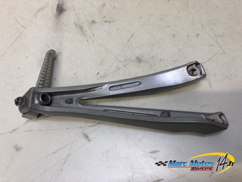 PLATINE ARRIERE GAUCHE YAMAHA R1 2008