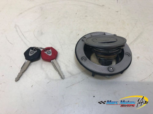 BOUCHON DE RESERVOIR YAMAHA R1 2004