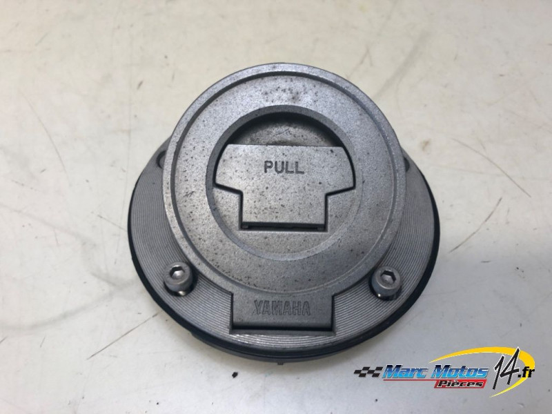 BOUCHON DE RESERVOIR YAMAHA R1 2004