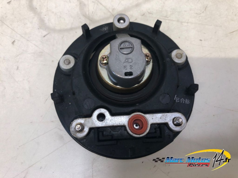 BOUCHON DE RESERVOIR YAMAHA R1 2004