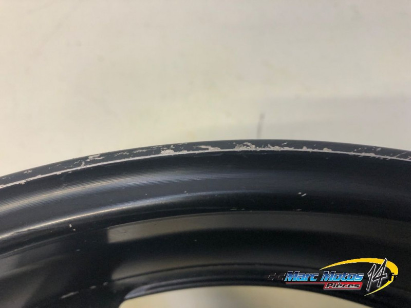 JANTE ARRIERE YAMAHA R1 2004