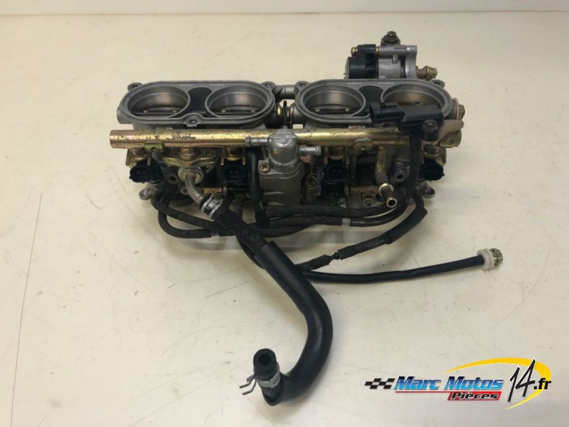 RAMPE D'INJECTION YAMAHA R1 2004