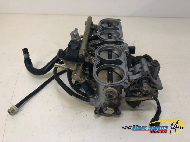 RAMPE D'INJECTION YAMAHA R1 2004