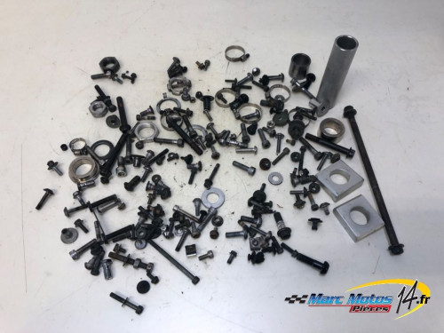 VISSERIE YAMAHA R1 2004