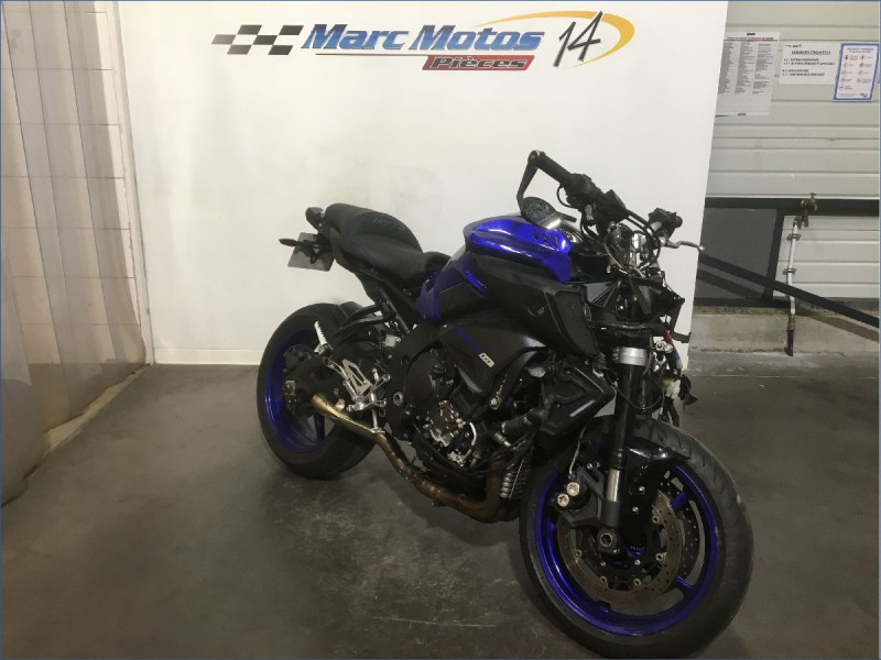 YAMAHA MT10 