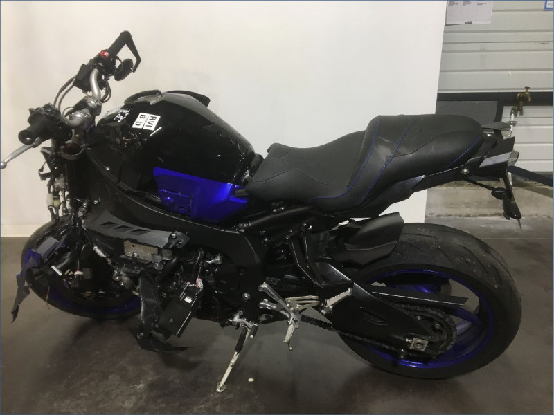 YAMAHA MT10 