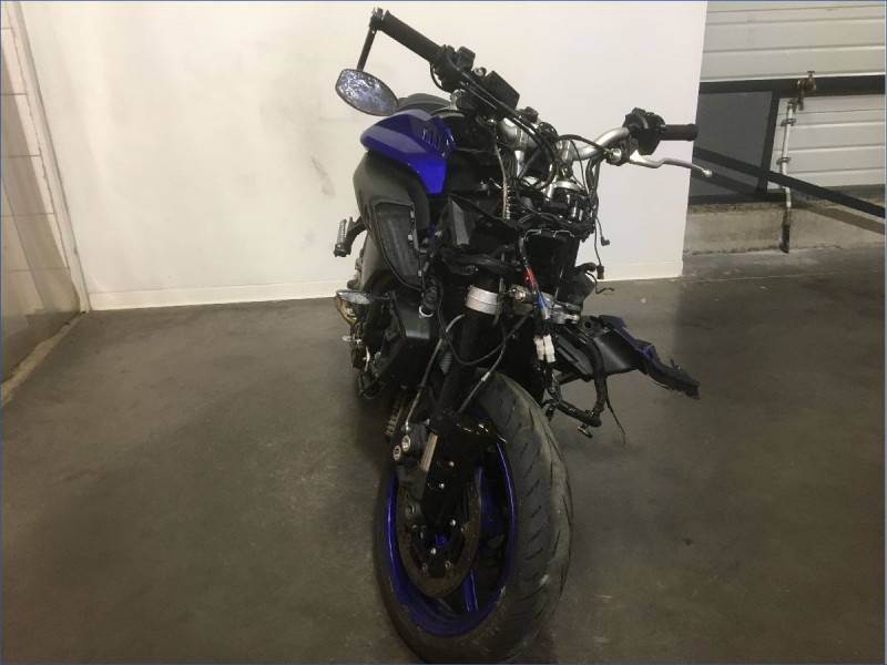 YAMAHA MT10 