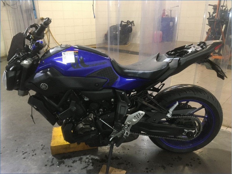 YAMAHA MT07 