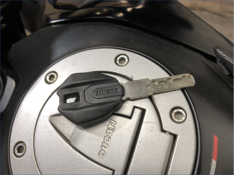 DUCATI 950 HYPERMOTARD 