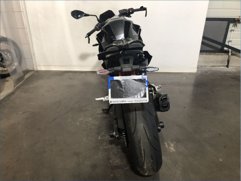 BMW F900R TRIPLE BLACK A2