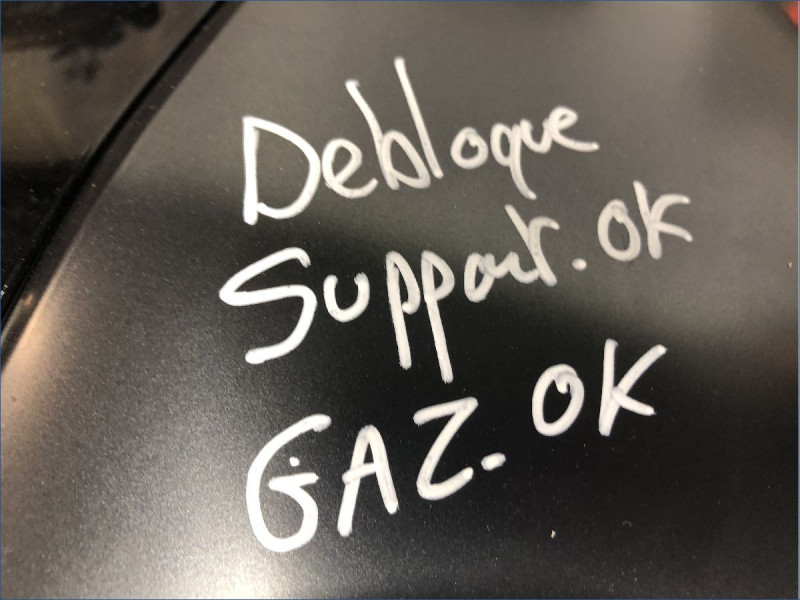 BMW F900R TRIPLE BLACK A2