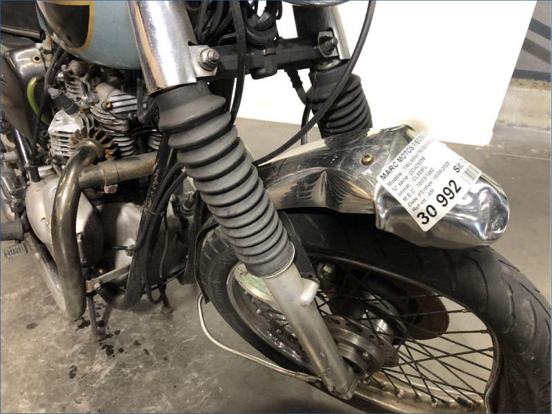 TRIUMPH 750 BONNEVILLE T140 