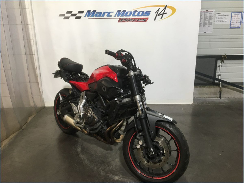 YAMAHA MT07 