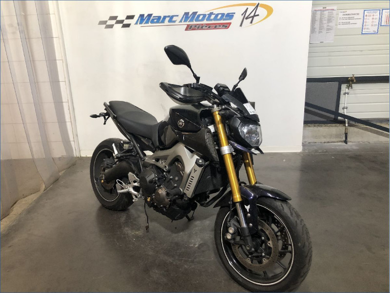 YAMAHA MT09 