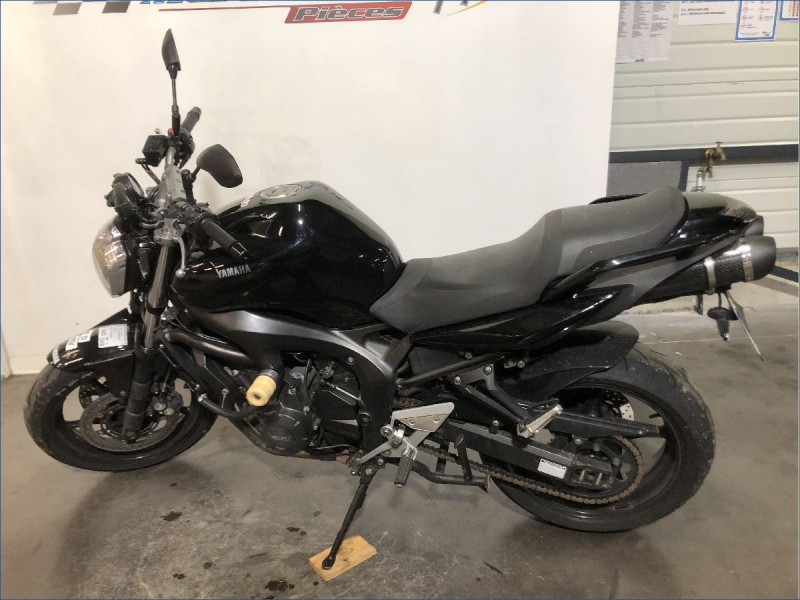 YAMAHA FZ6 S2