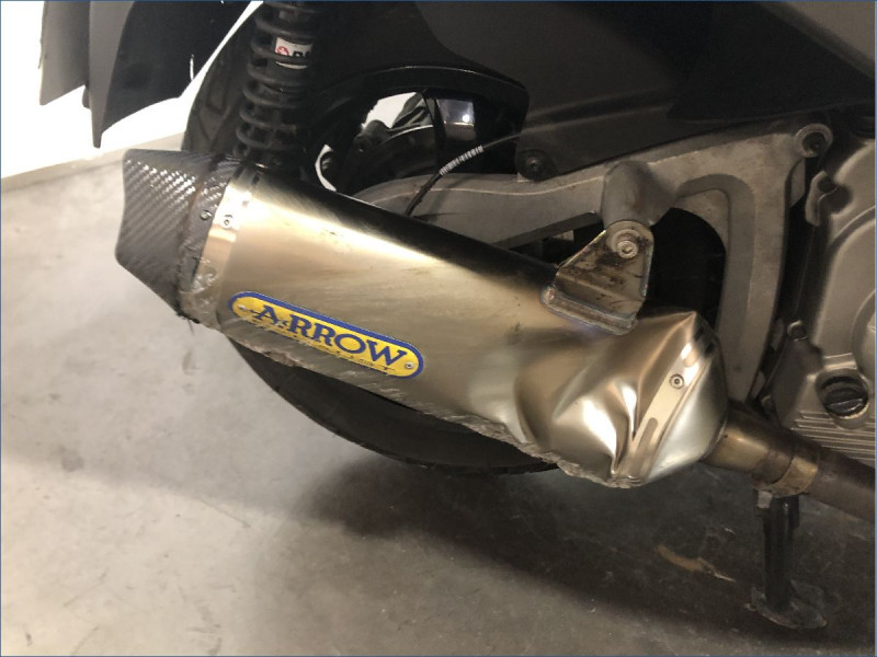 PEUGEOT 400 METROPOLIS RS