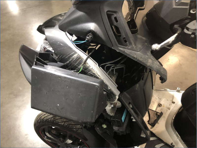 PEUGEOT 400 METROPOLIS RS