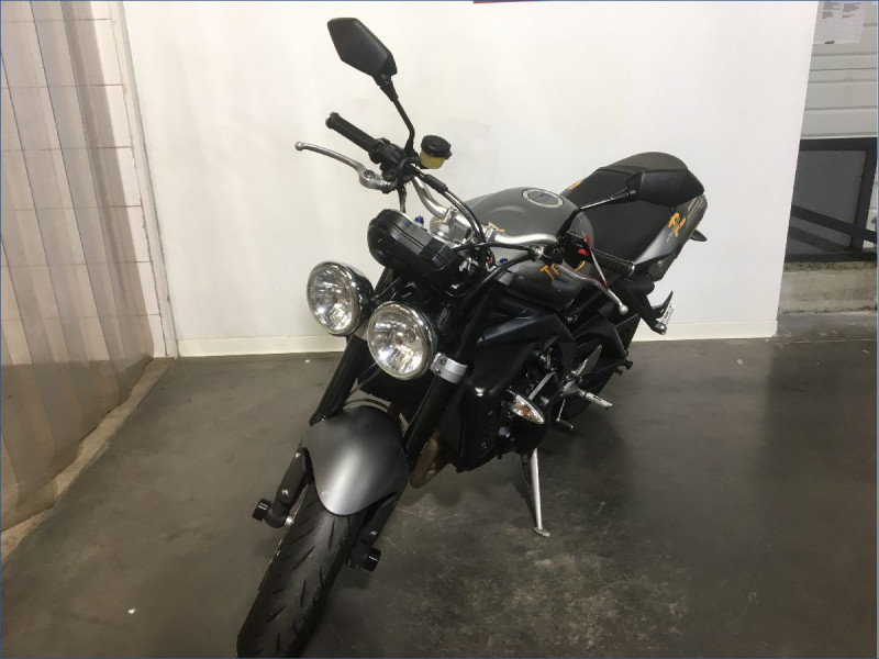 TRIUMPH 675 STREET TRIPLE R