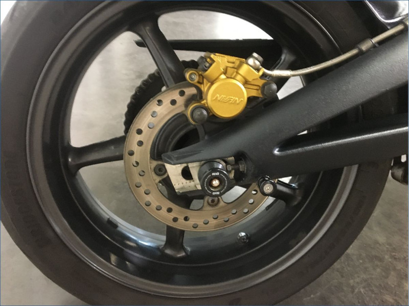 TRIUMPH 675 STREET TRIPLE R