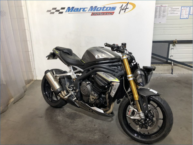 TRIUMPH 1200 SPEED TRIPLE RS