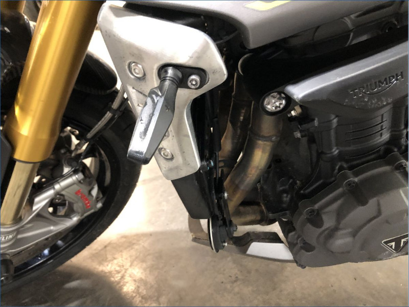 TRIUMPH 1200 SPEED TRIPLE RS