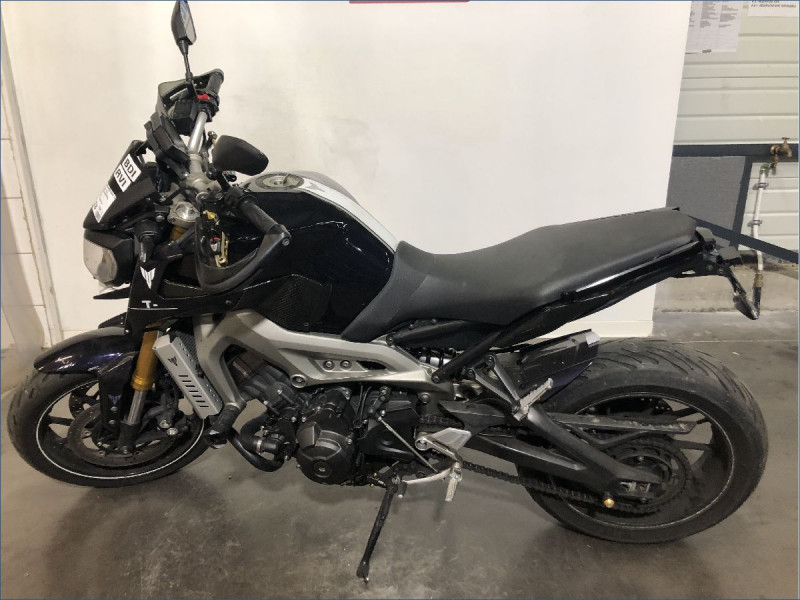 YAMAHA MT09 