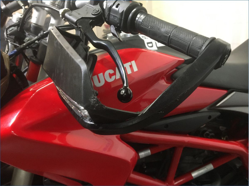 DUCATI 939 HYPERMOTARD 