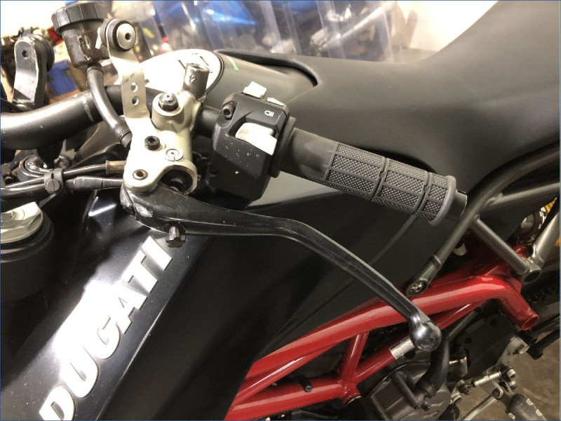 DUCATI 950 HYPERMOTARD 