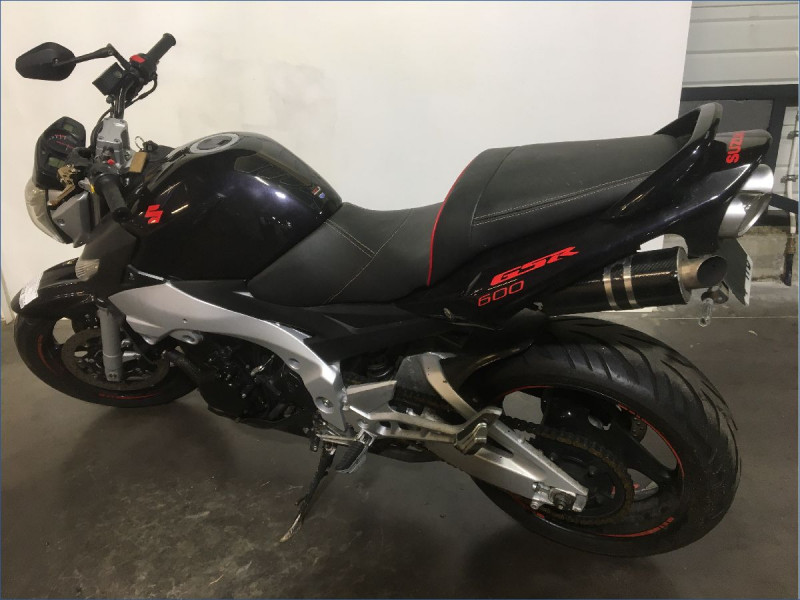 SUZUKI 600 GSR 