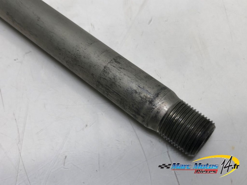 AXE DE ROUE AVANT SUZUKI 1000 GSX-S GT 2025