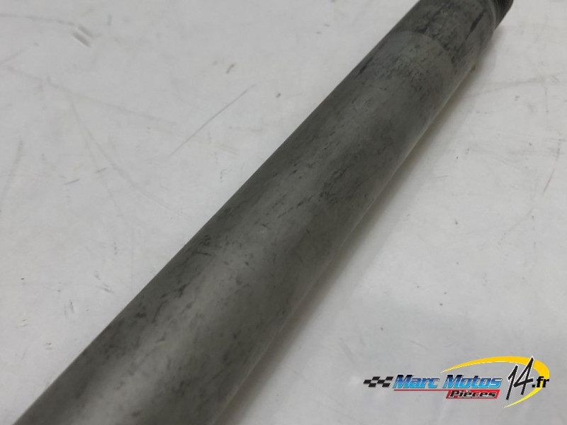 AXE DE ROUE AVANT SUZUKI 1000 GSX-S GT 2025