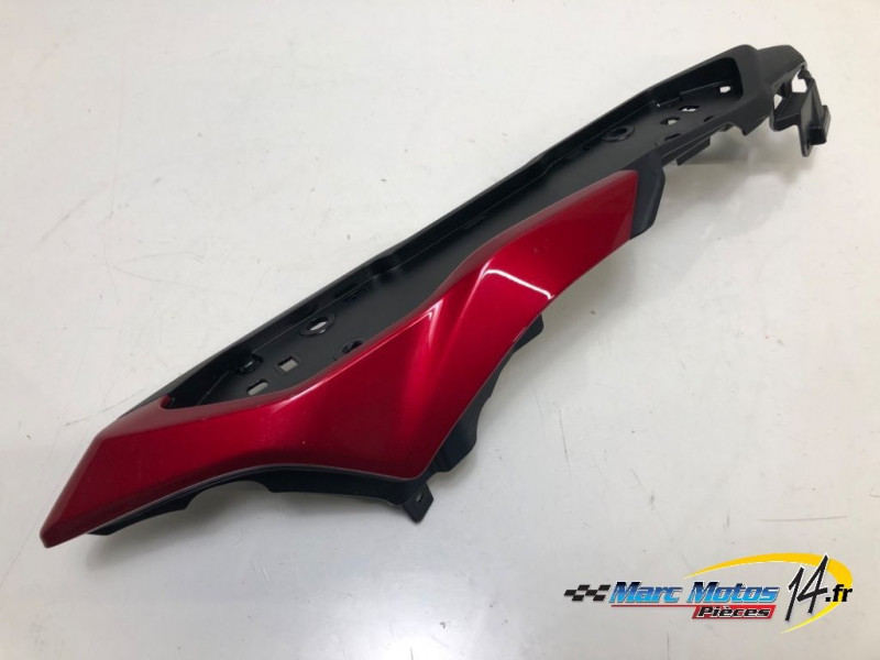 CACHE LATERAL DROIT SUZUKI 1000 GSX-S GT 2025