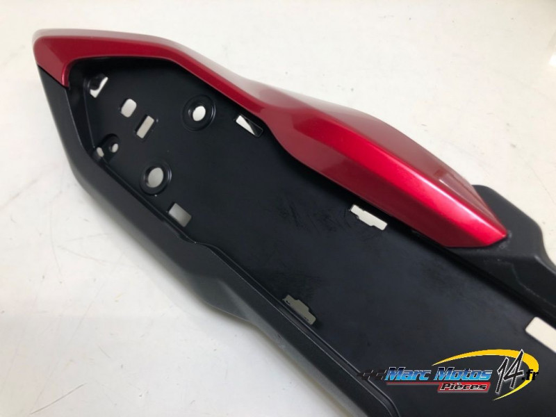 CACHE LATERAL GAUCHE SUZUKI 1000 GSX-S GT 2025