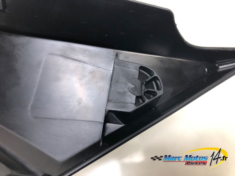 CACHE LATERAL INTERMEDIAIRE DROIT SUZUKI 1000 GSX-S GT 2025