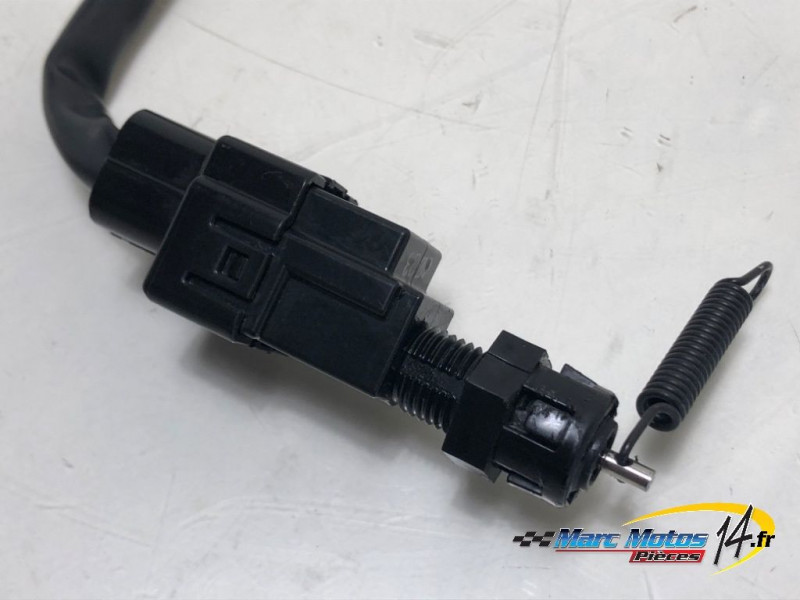 CONTACTEUR DE FREIN ARRIERE SUZUKI 1000 GSX-S GT 2025