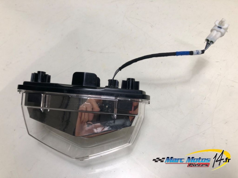 FEU ARRIERE SUZUKI 1000 GSX-S GT 2025