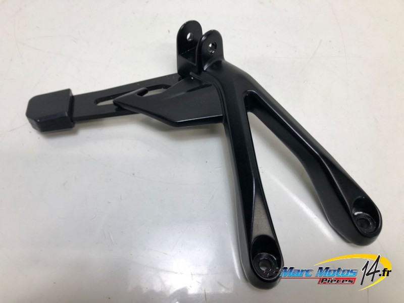 PLATINE ARRIERE GAUCHE SUZUKI 1000 GSX-S GT 2025