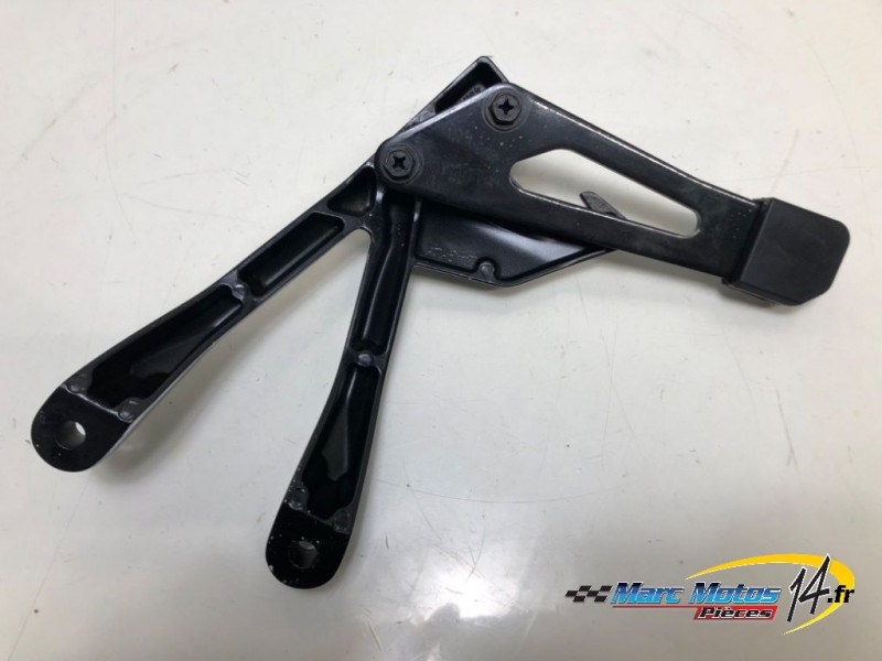 PLATINE ARRIERE GAUCHE SUZUKI 1000 GSX-S GT 2025