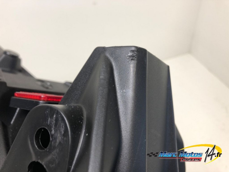 SUPPORT DE PLAQUE SUZUKI 1000 GSX-S GT 2025