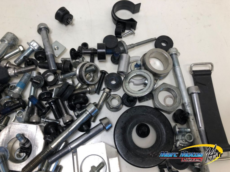 VISSERIE SUZUKI 1000 GSX-S GT 2025