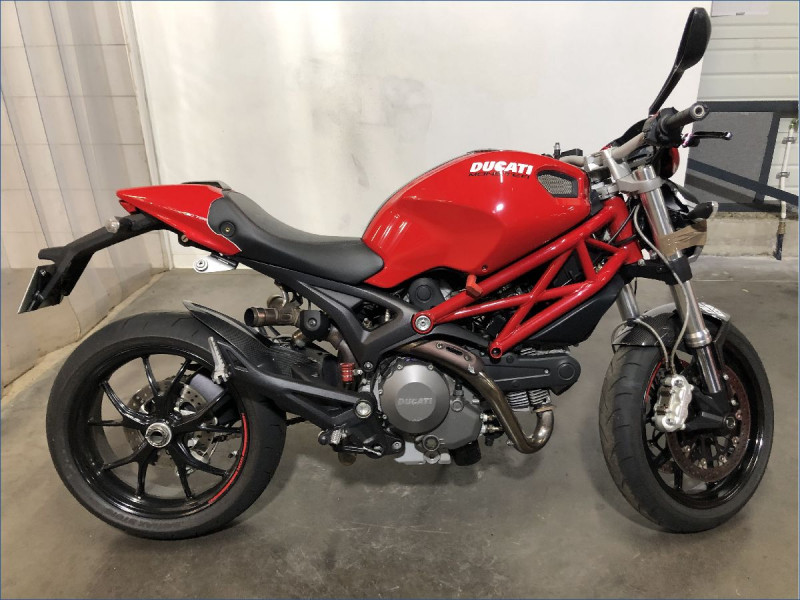 DUCATI 796 MONSTER 