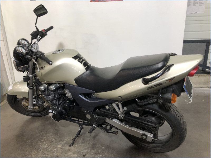 KAWASAKI ZR7 N MTT1