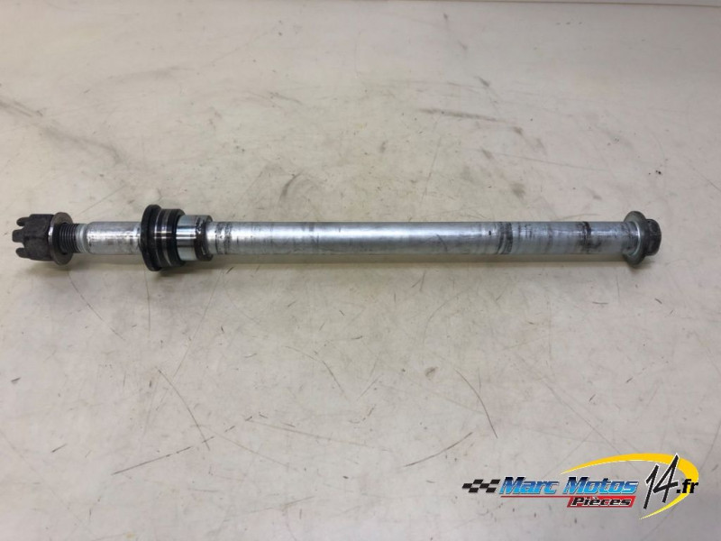 AXE DE ROUE ARRIERE KAWASAKI Z800 E ABS 2016