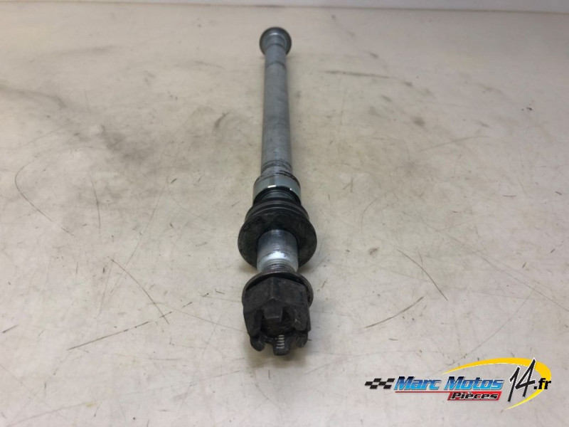 AXE DE ROUE ARRIERE KAWASAKI Z800 E ABS 2016