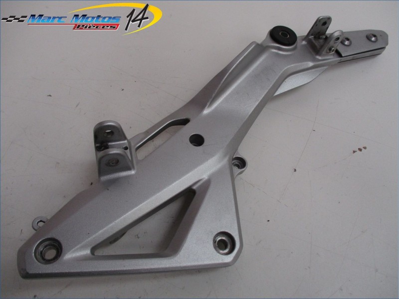 PLATINE MIXTE DROITE HONDA 600 HORNET 2012