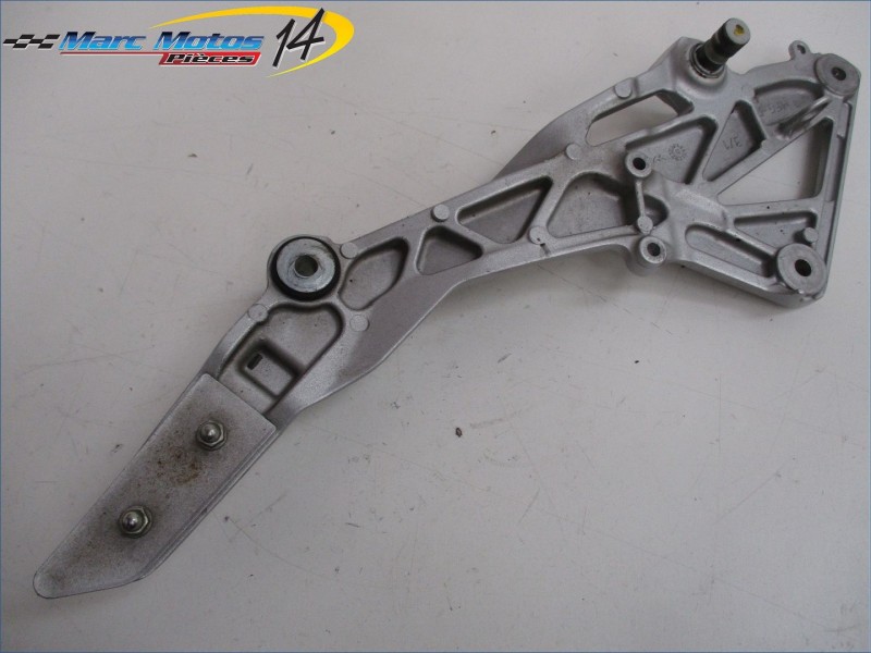 PLATINE MIXTE DROITE HONDA 600 HORNET 2012