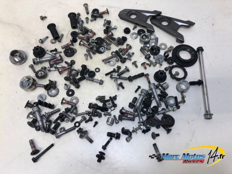 VISSERIE KAWASAKI Z800 E ABS 2016