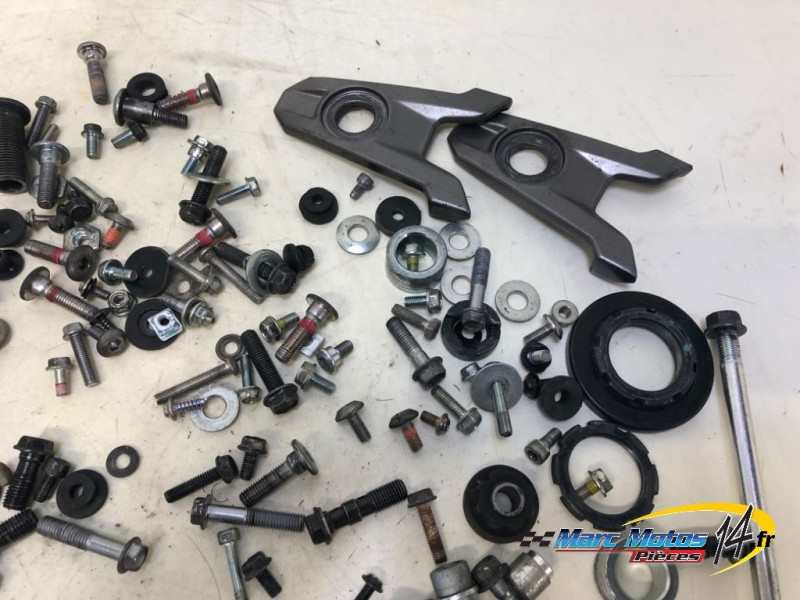 VISSERIE KAWASAKI Z800 E ABS 2016