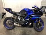 YAMAHA R7 