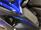 YAMAHA R7 